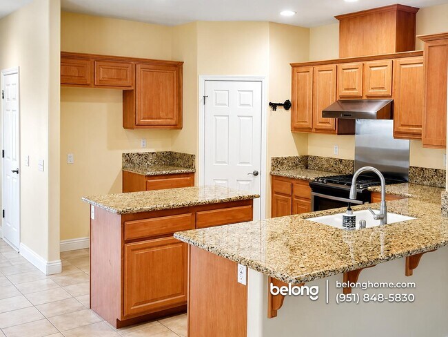 Foto del edificio - 14359 Dove Canyon Dr