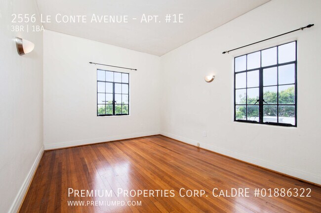 Building Photo - 2556 Le Conte Ave