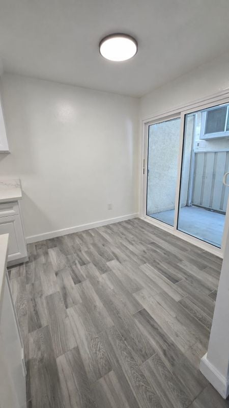 Building Photo - 1334 Engracia Ave