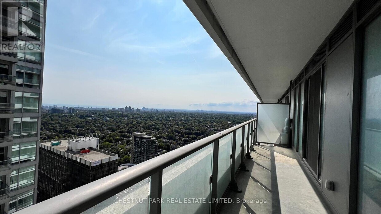 Photo principale - 2221-2221 Yonge St