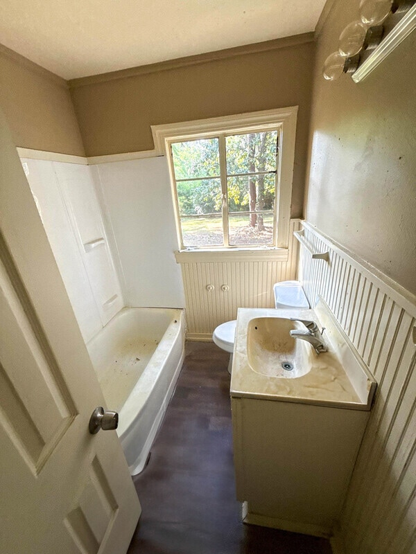 Foto del edificio - 757 Woodbury Rd