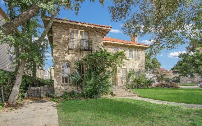 Foto del edificio - 4802 La Branch St