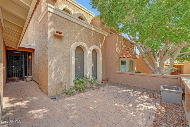 Building Photo - 10613 N 9th St