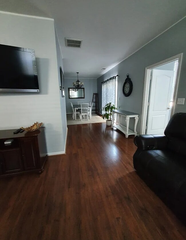Building Photo - 1509 Pucknall Dr