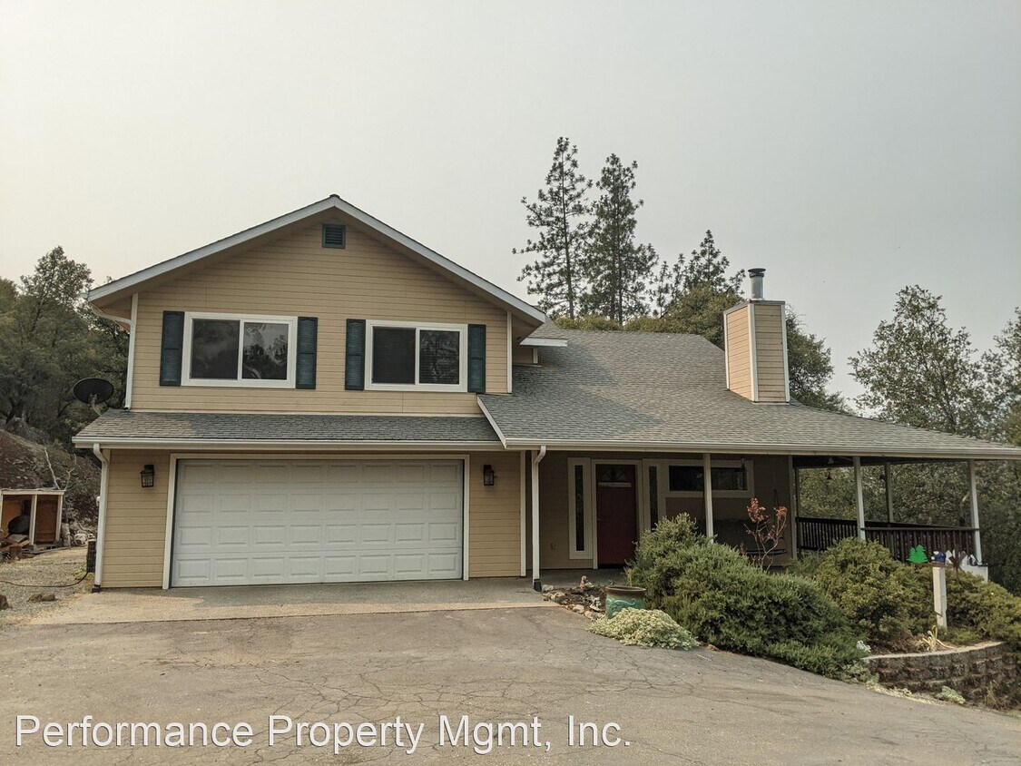 Primary Photo - 4 br, 2.5 bath House - 39751 Pierce Lake D...