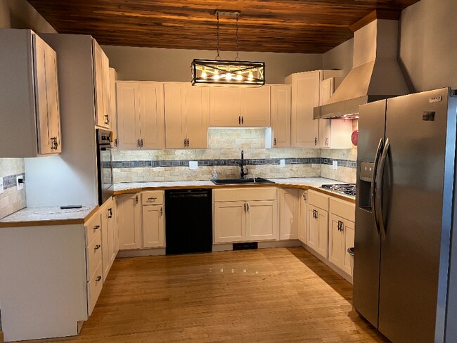 Building Photo - 430 Strine Ln