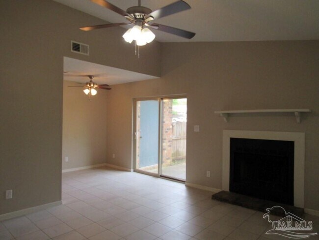 Foto del edificio - 3330 Pine Forest Rd