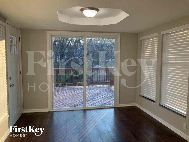 Building Photo - 2412 Bridger Dr