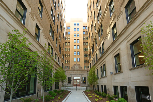 Foto del edificio - Wellington Square Senior Apartments