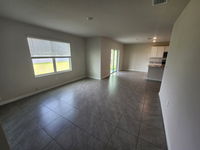 Foto del edificio - 18002 Canopy Pl