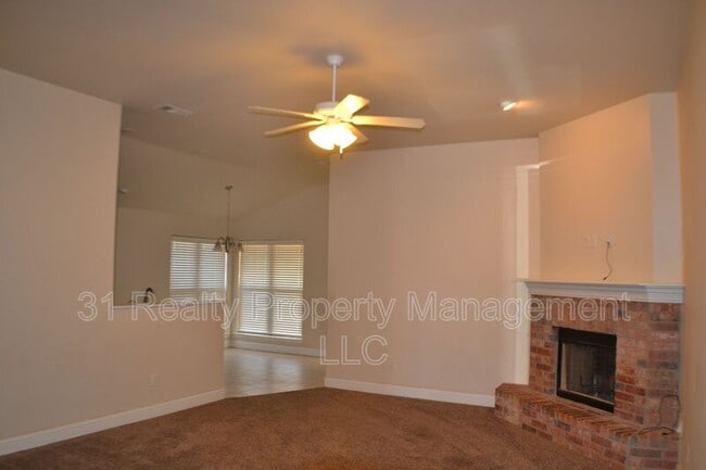 Building Photo - 1220 Randolph Dr
