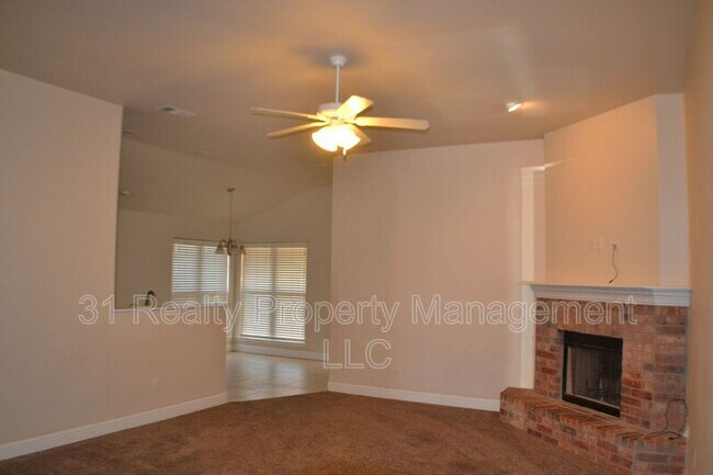 Foto del edificio - 1220 Randolph Dr