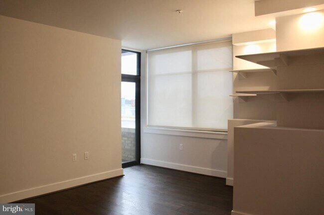 Building Photo - 525 Water St SW