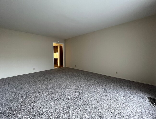 Building Photo - 3526 E 48th Pl