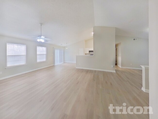 Foto del edificio - 9728 Avensong Crossing Dr