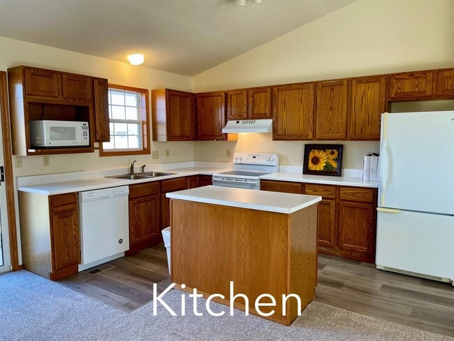 Building Photo - 720 Deerfield Cir