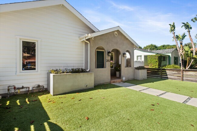 Foto del edificio - 2813 Military Ave