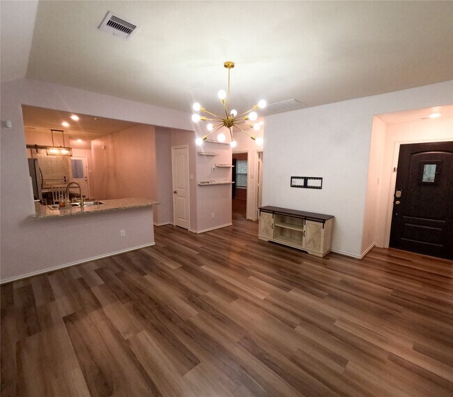 Foto del edificio - 5515 Savanna Pasture Rd