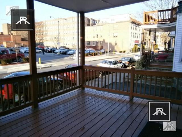 Foto principal - 4 bedroom in Allston MA 02134