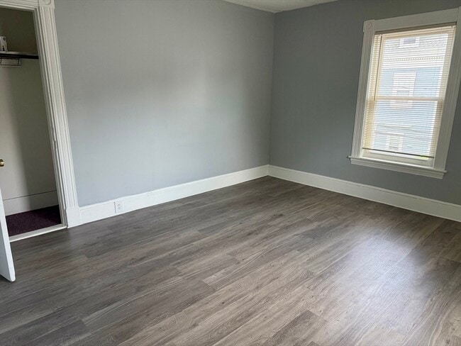 Building Photo - 15 Church Ave