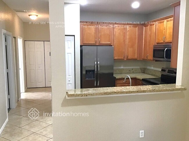 Foto del edificio - 5817 Hampton Hills Blvd