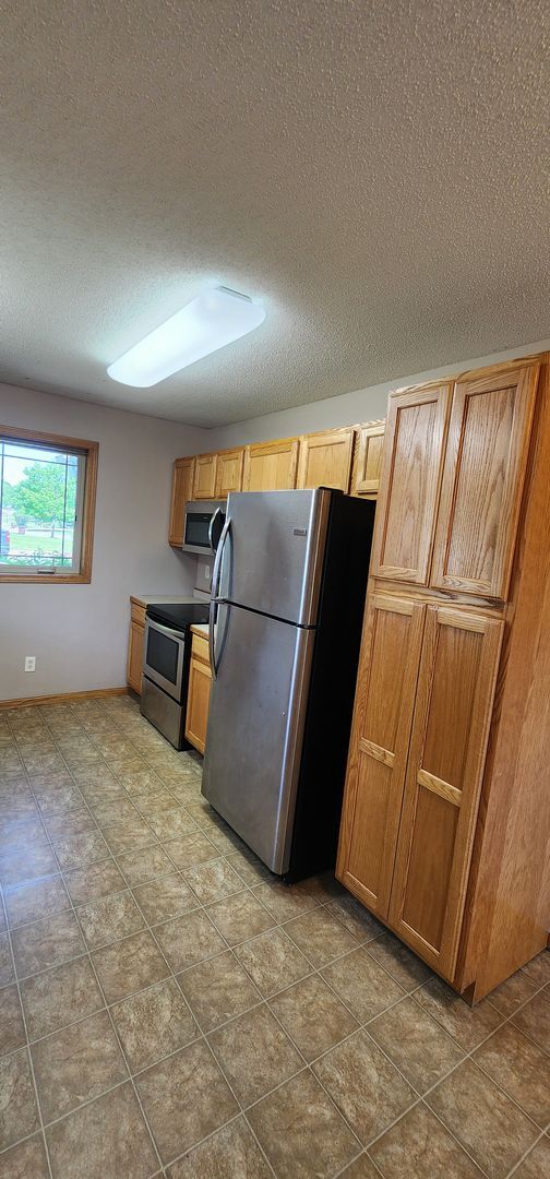Foto del edificio - Beautiful 3 Bed, End Unit, Town Home for Rent