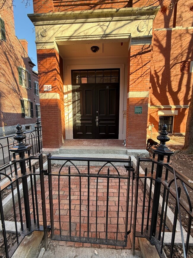 Photo - 31 Kirk St Apartments