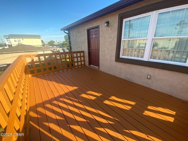 Building Photo - 6318 Lenawee St