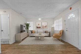 Building Photo - 323 Fouts Ave