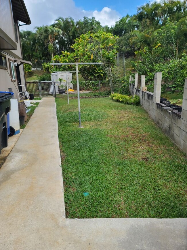 Building Photo - Kaneohe 1 bed / 1 bath