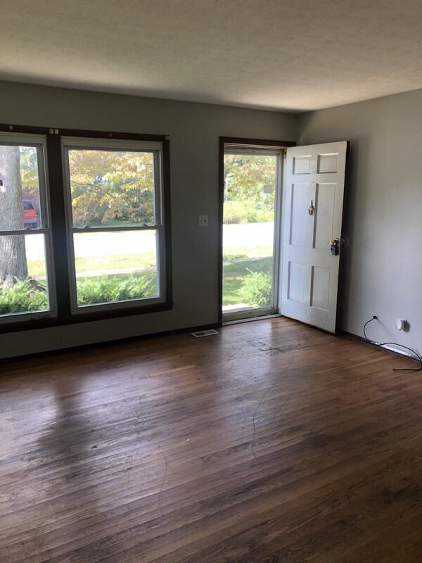 Building Photo - 9220 Wendell Way