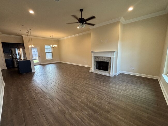 Building Photo - GATED COMMUNITY OF WILLOW HEIGHTS