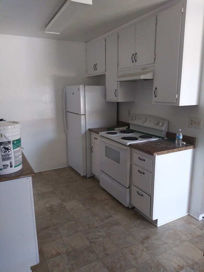 Foto del edificio - 23815 Hemlock Avenue, Unit 8