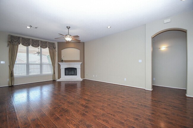 Building Photo - 1407 Sullivan Springs Dr