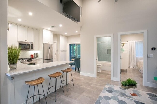 Foto del edificio - 6613 Woodrow Ave