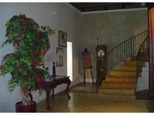 Foto del edificio - 610 Elm St