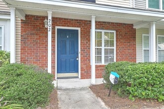 Building Photo - 202 Pond Pine Trail