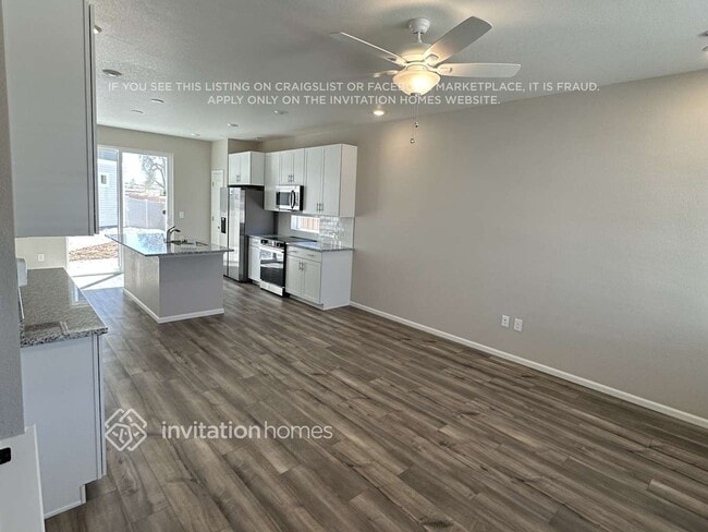 Foto del edificio - 3341 Streamwood Dr