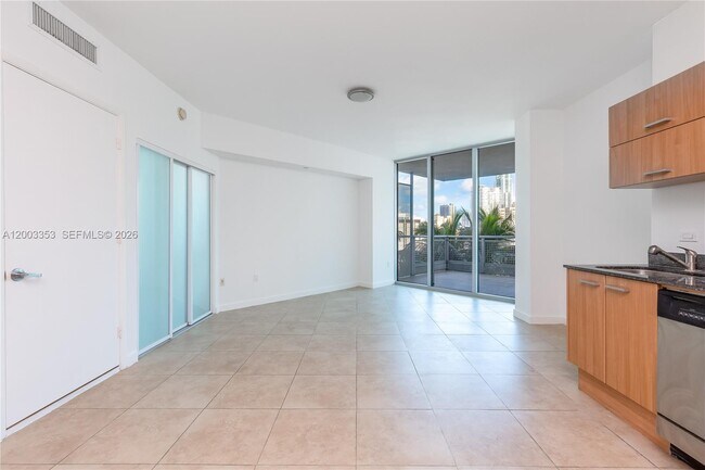 Foto del edificio - 350 S Miami Ave