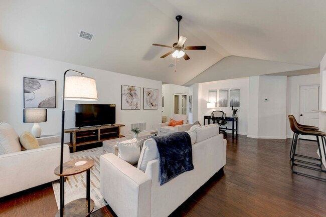 Building Photo - 12500 Ellen Ct