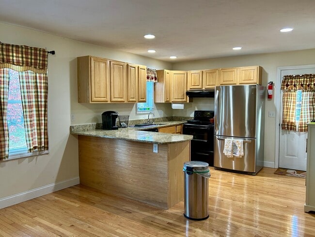 Kitchen - 407 Main St