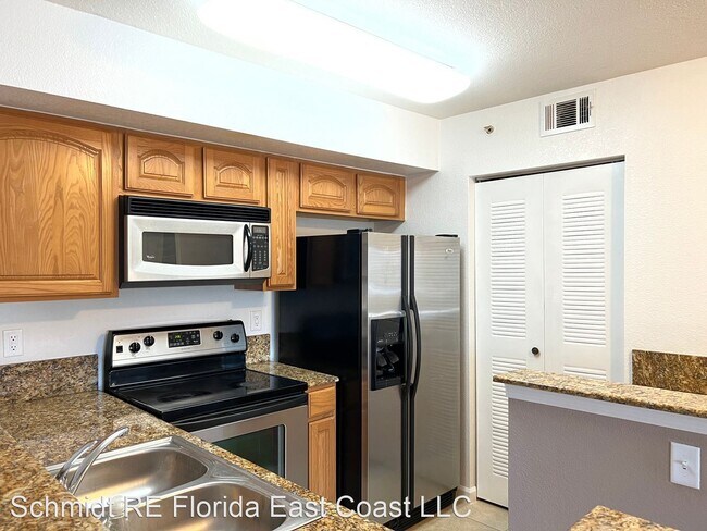 Building Photo - 2 br, 2 bath House - 281 SW Palm Drive #102