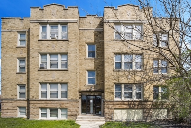 Foto principal - 2749 N Kilbourn Ave