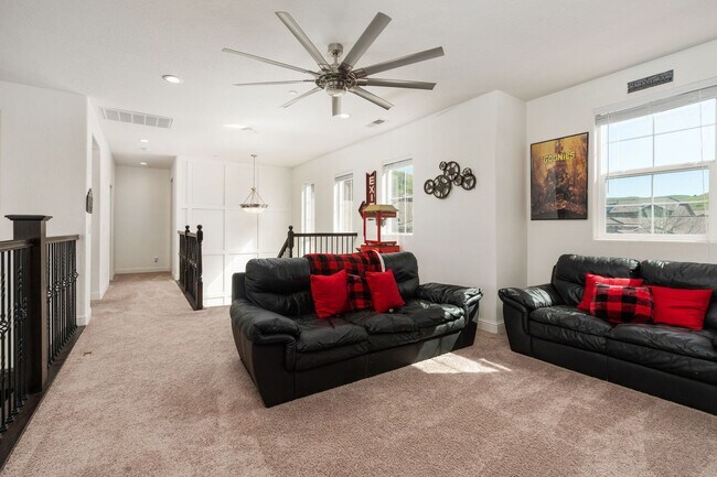 Building Photo - $3,195 Millerton & Friant, 4 Bedroom - Rus...