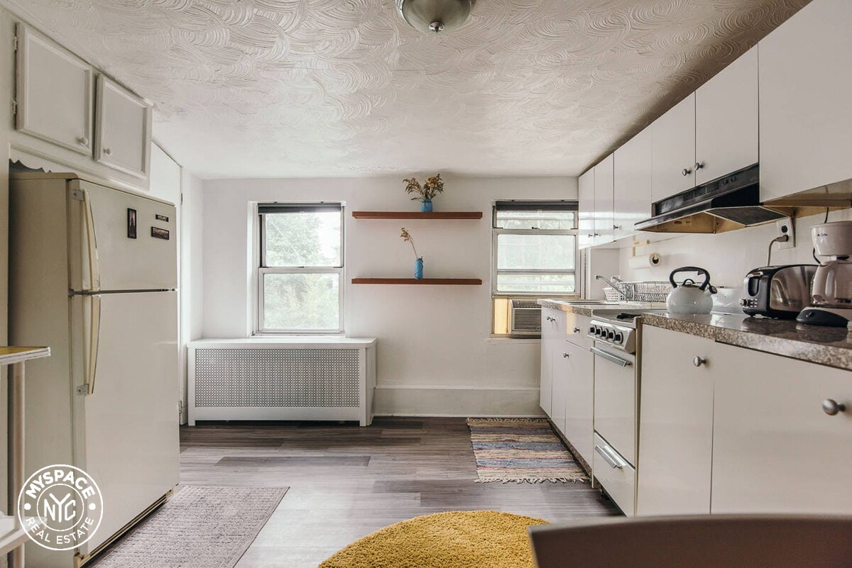Foto principal - 112 Ryerson St