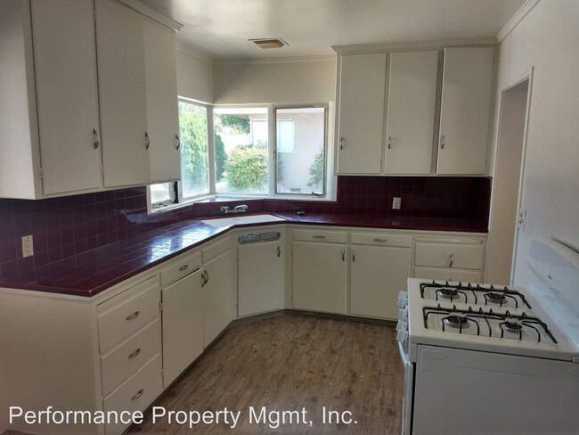 Building Photo - 2 br, 1 bath House - 3544 E. Princeton Ave