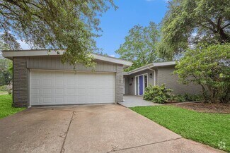 Building Photo - 5539 Indigo St