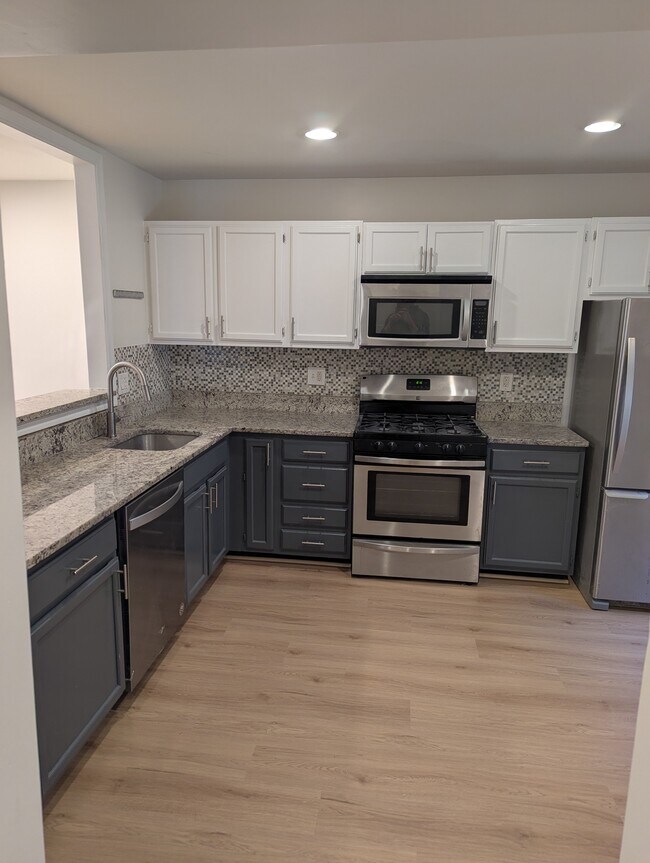 Foto del edificio - 28 Windbrooke Cir