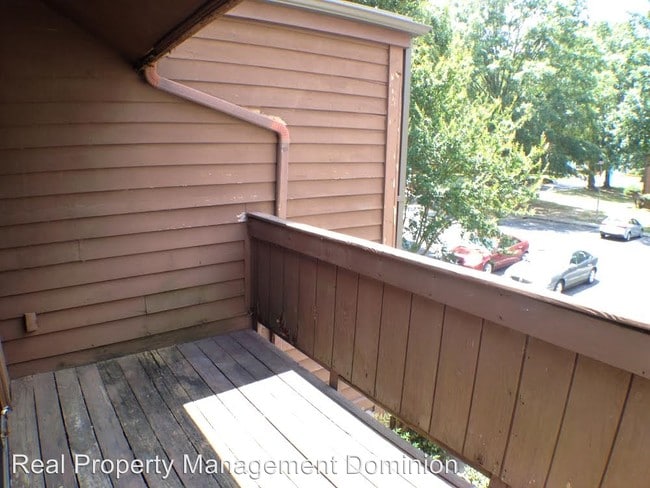 Foto del edificio - 563 Ayrshire Way