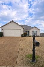 Building Photo - 30 Clovewood Cv